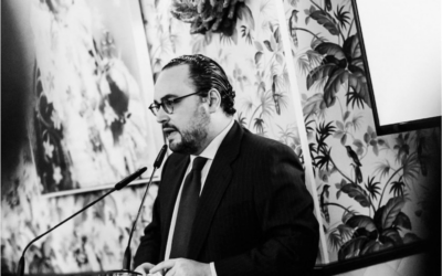 Todos quieren a Ignacio Peyró: 6 elogios ‘subjetivos’ a propósito de ‘Ya sentarás cabeza’